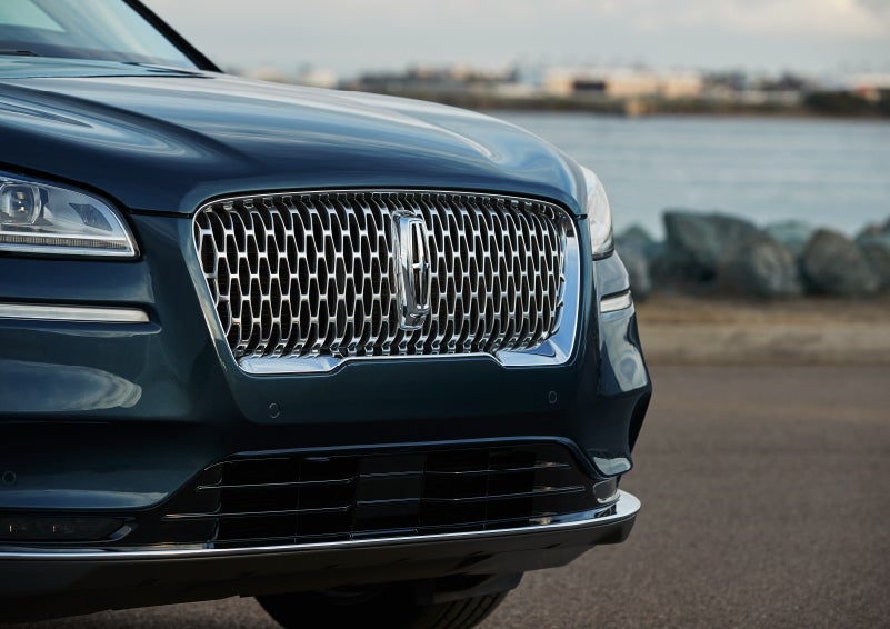 The grille of a 2022 Lincoln Corsair is shown | Maguire's Lincoln in Palmyra PA