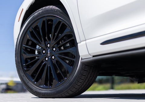 The stylish blacked-out 20-inch wheels from the available Jet Appearance Package are shown. | Maguire's Lincoln in Palmyra PA