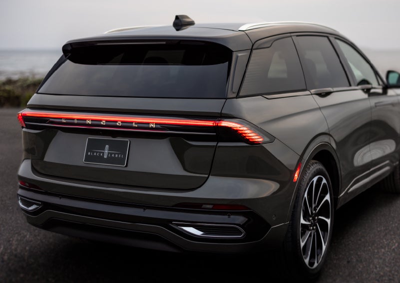 The rear of a 2024 Lincoln Black Label Nautilus® SUV displays full LED rear lighting. | Maguire's Lincoln in Palmyra PA